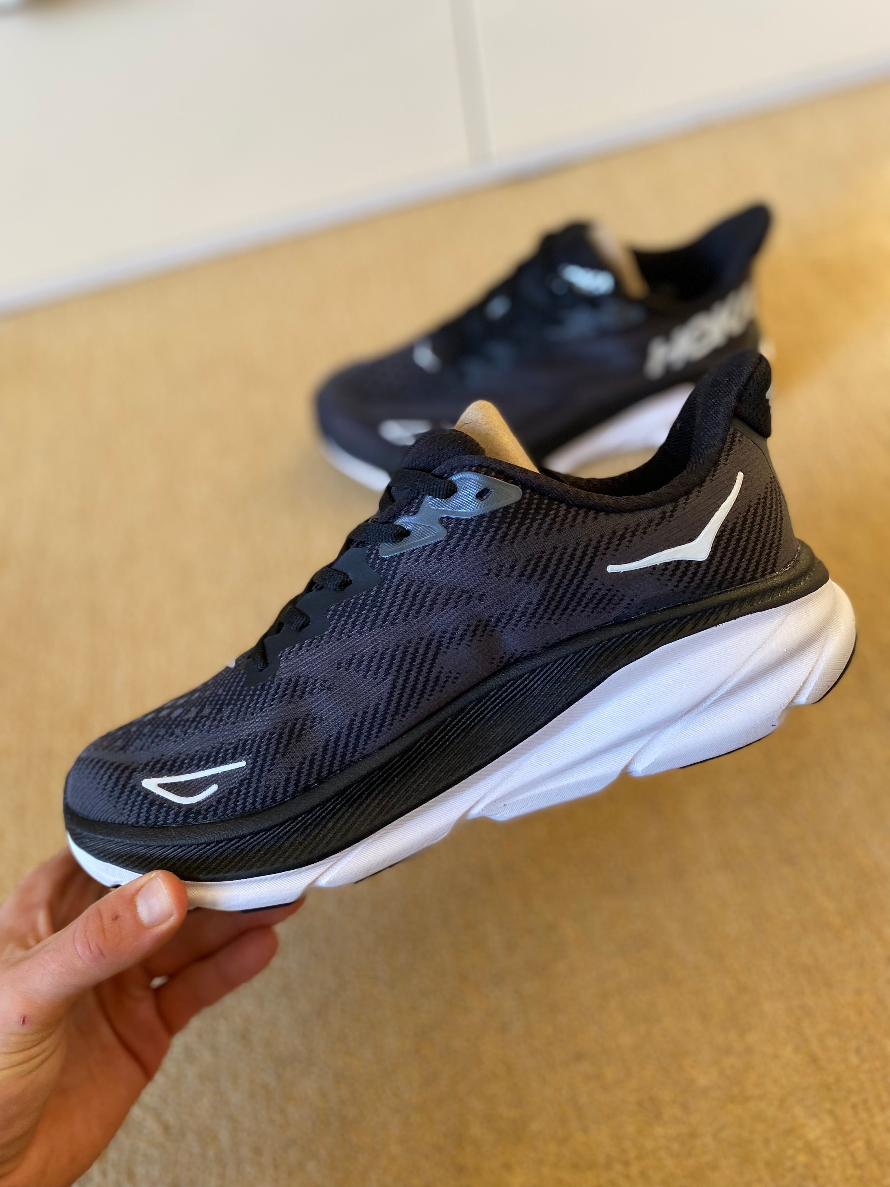 Hoka Clifton 9 Running Shoes - Size 8.5-Second Style-Second Style