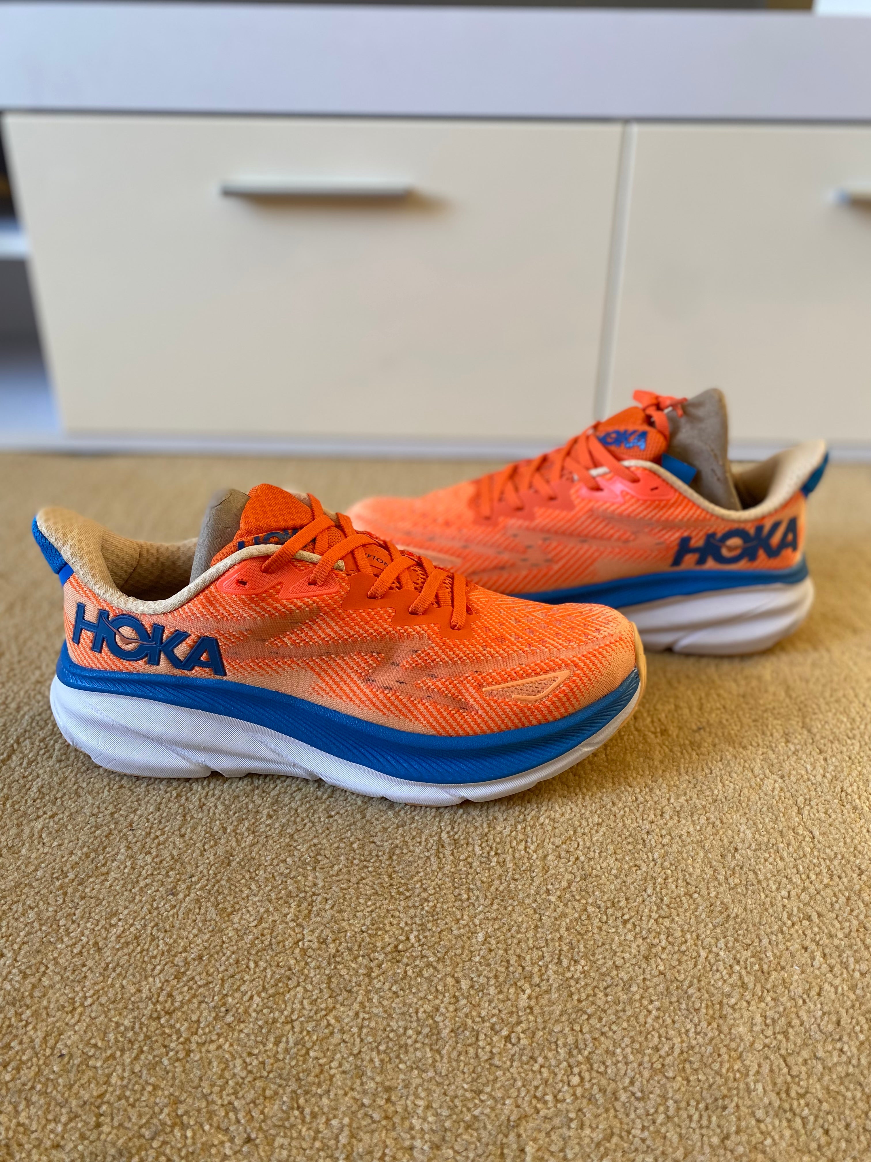 Hoka Clifton 9 Running Shoes - Size 8-Second Style-Second Style