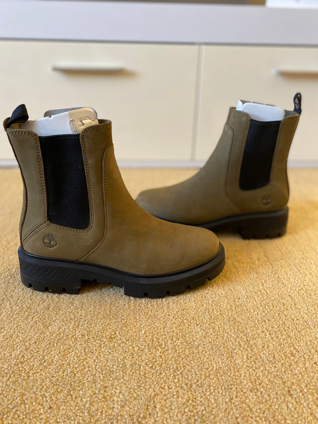 Timberland Cortina Valley Chelsea Nubuck Boots - Size 3.5-Second Style-Second Style