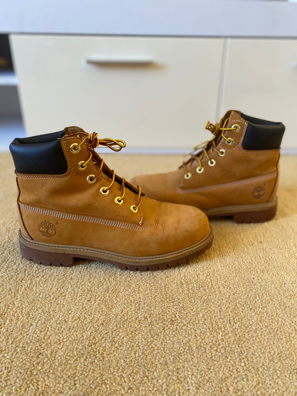 Timberland 6 Inch Premium Boots - Size 5-Second Style-Second Style