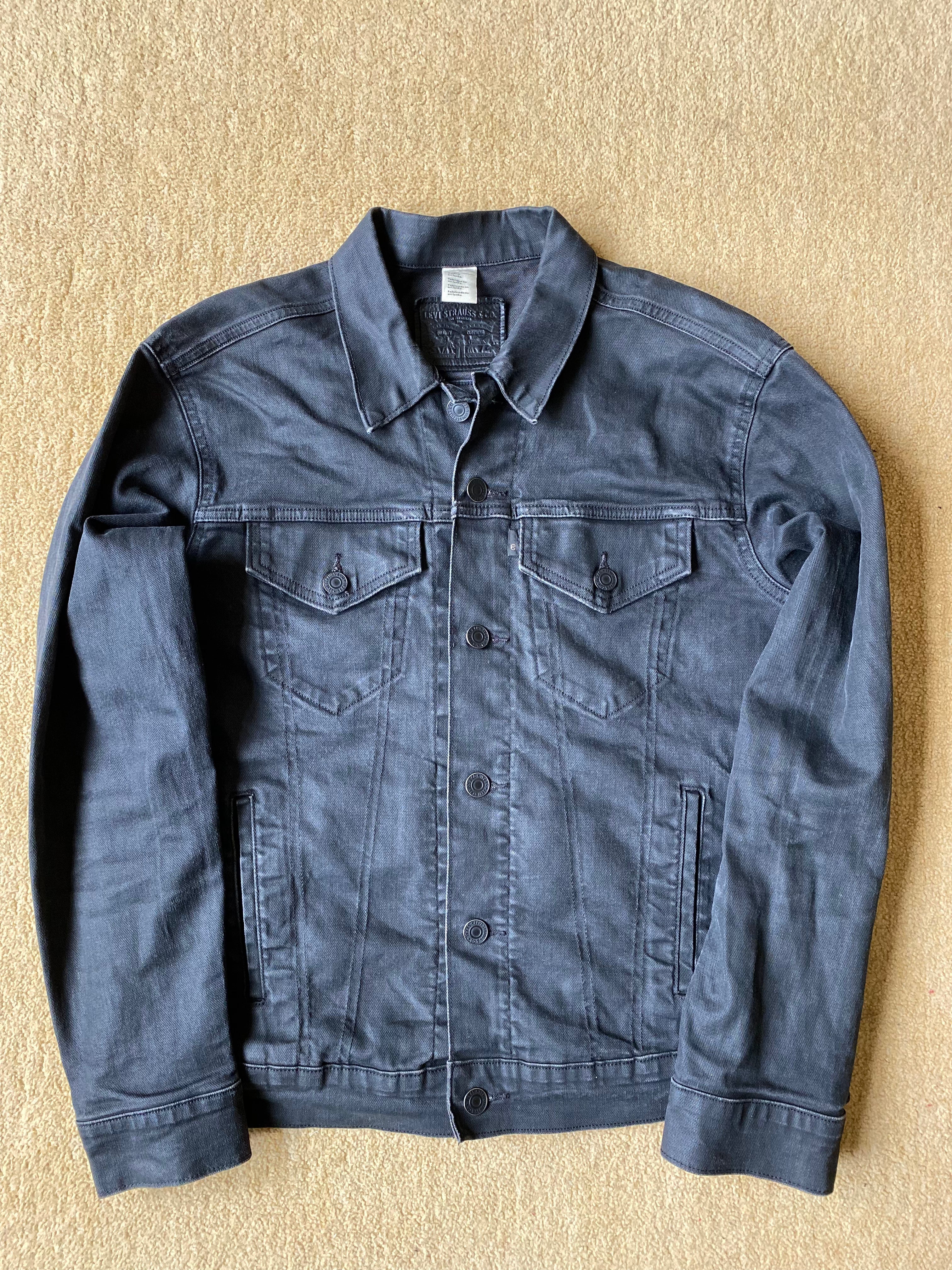 Levi's Denim Jacket- Size Medium