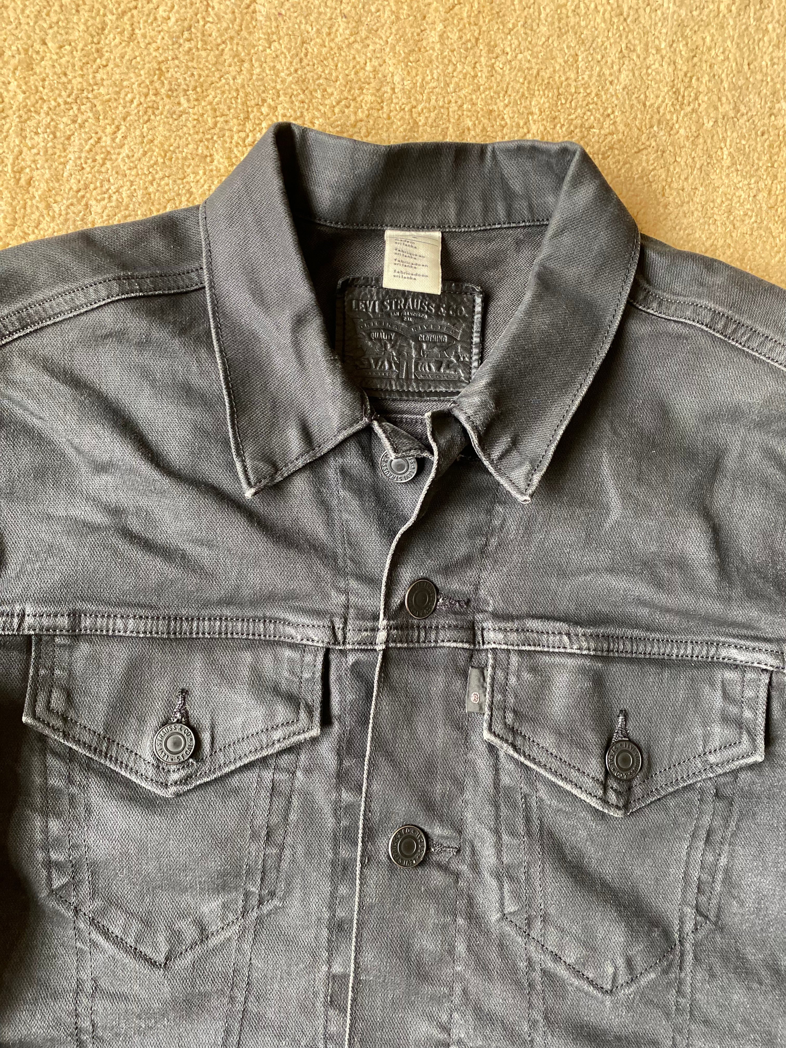 Levi's Denim Jacket- Size Medium