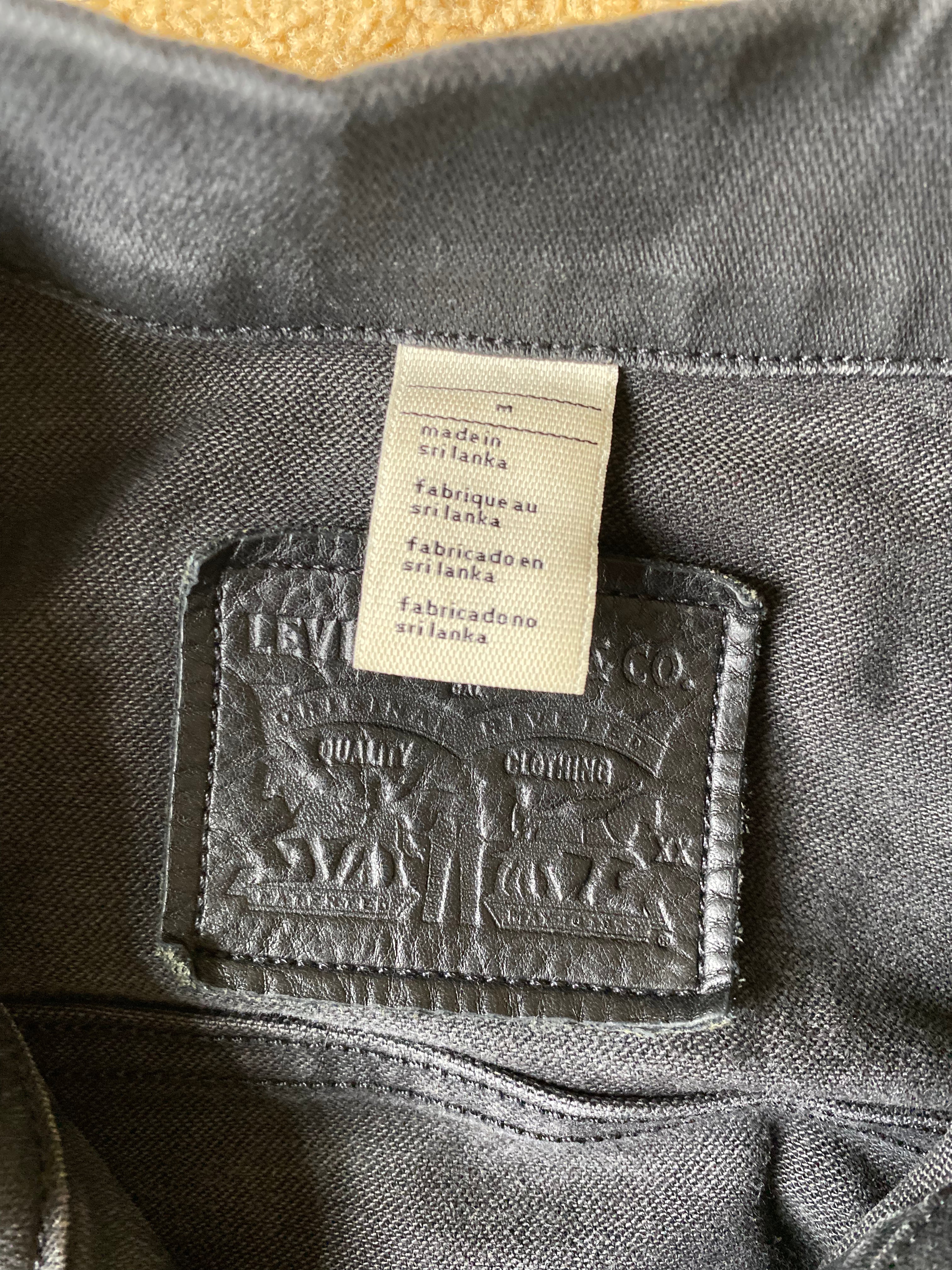 Levi's Denim Jacket- Size Medium