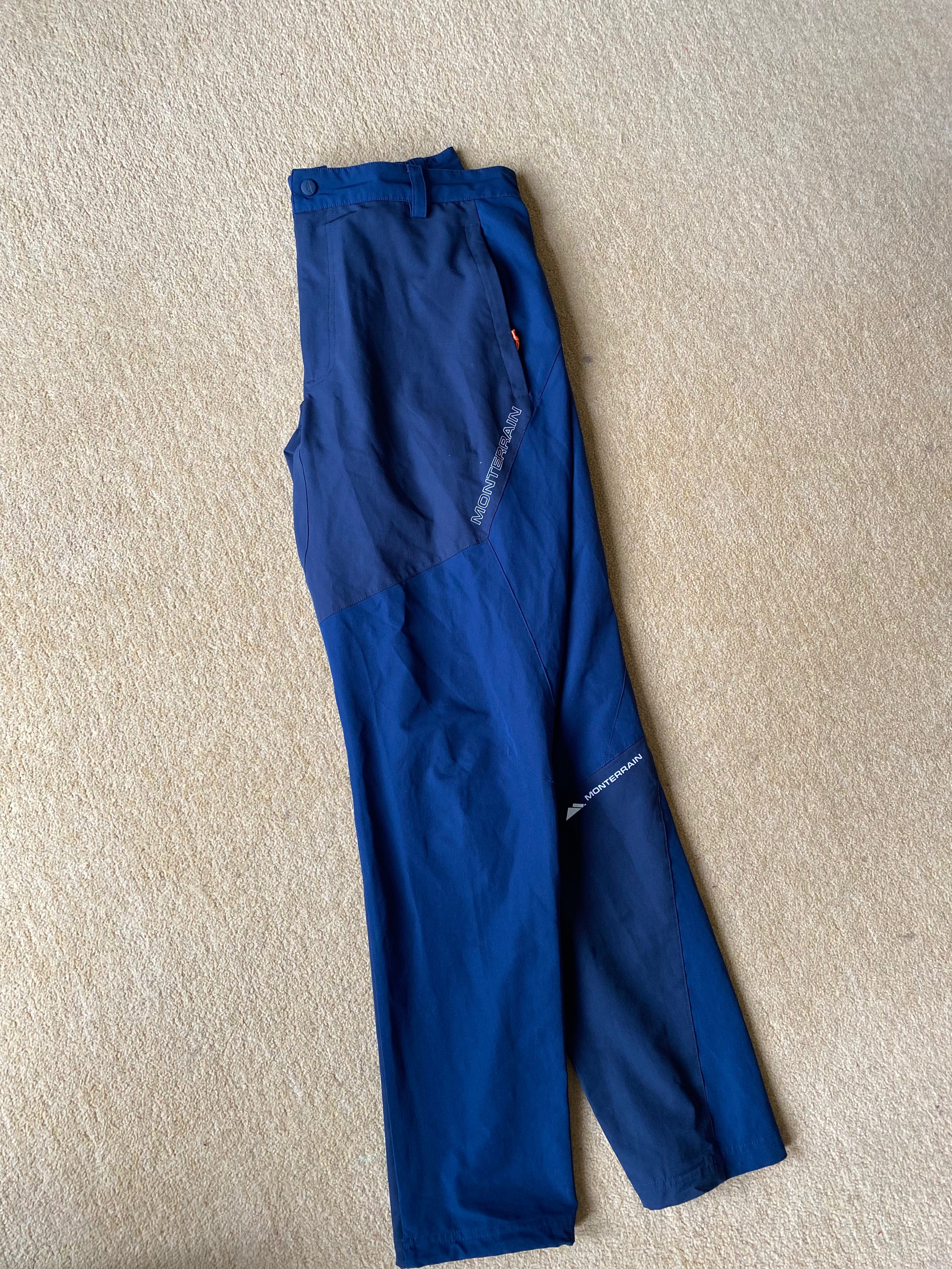 Monterrain Tracksuit - Size Medium