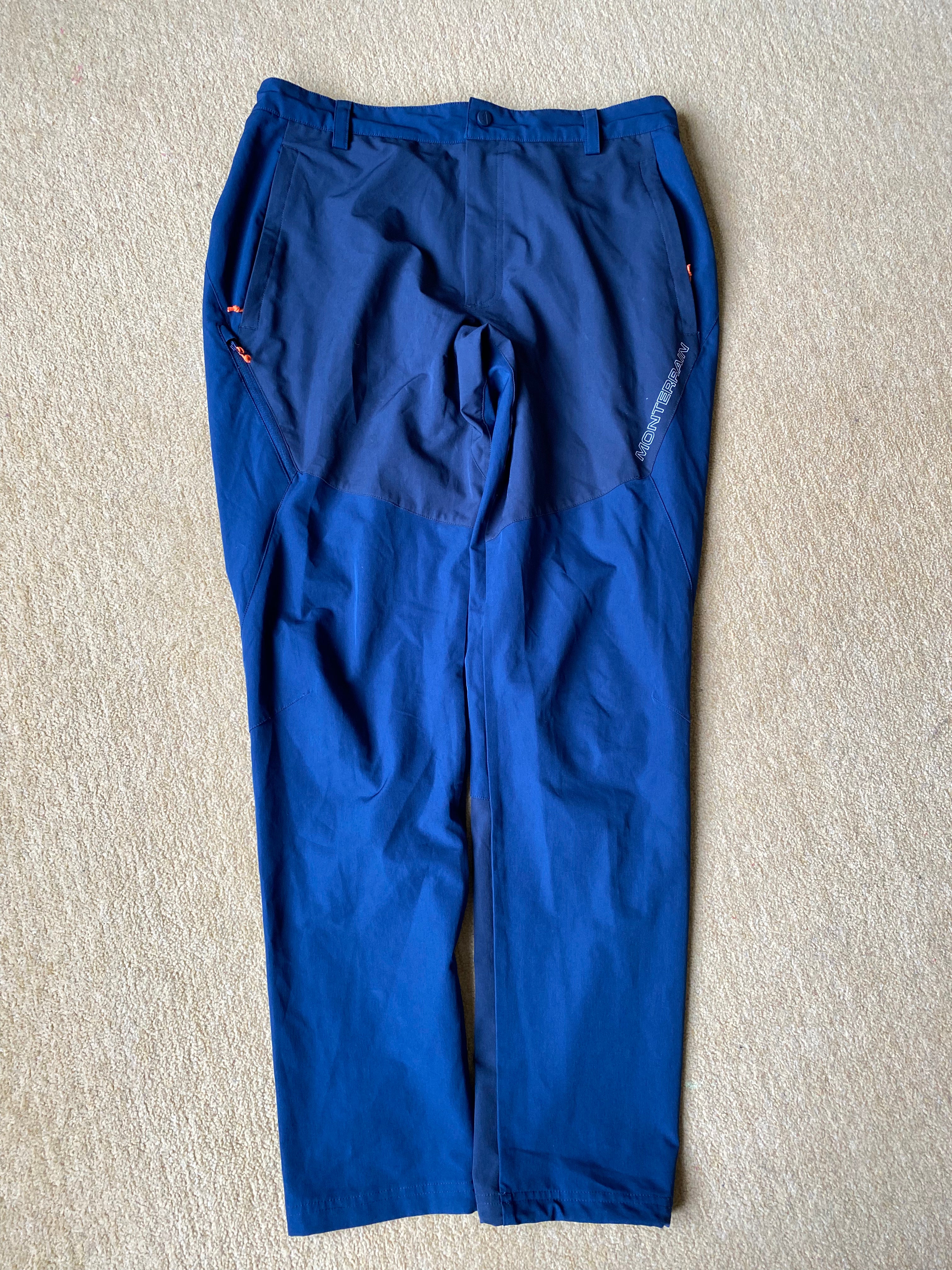 Monterrain Tracksuit - Size Medium