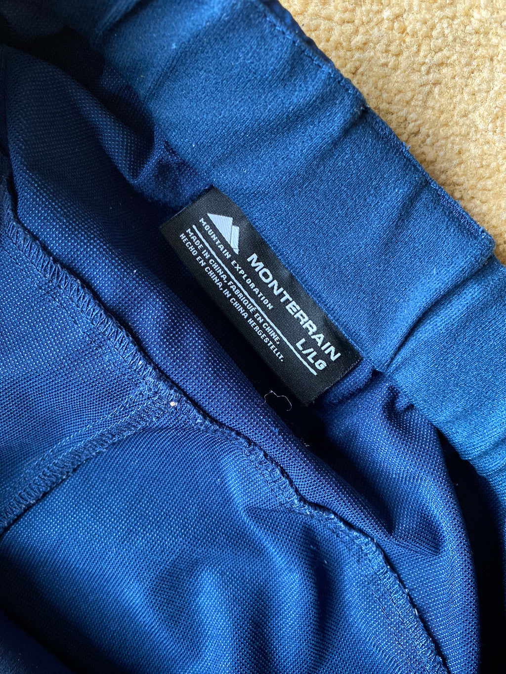 Monterrain Tracksuit - Size Medium