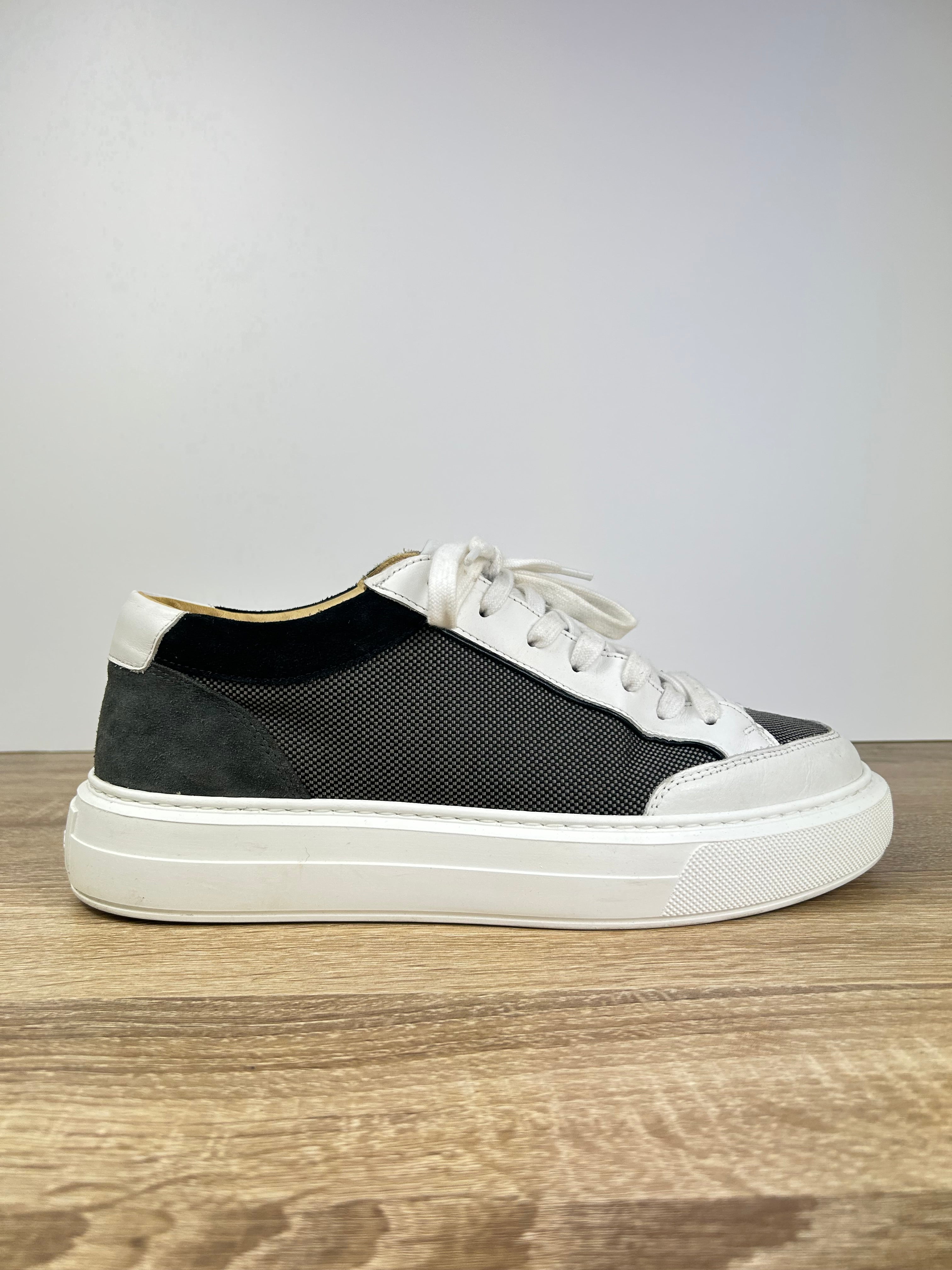 Cleens Luxor Trainers - Size 11