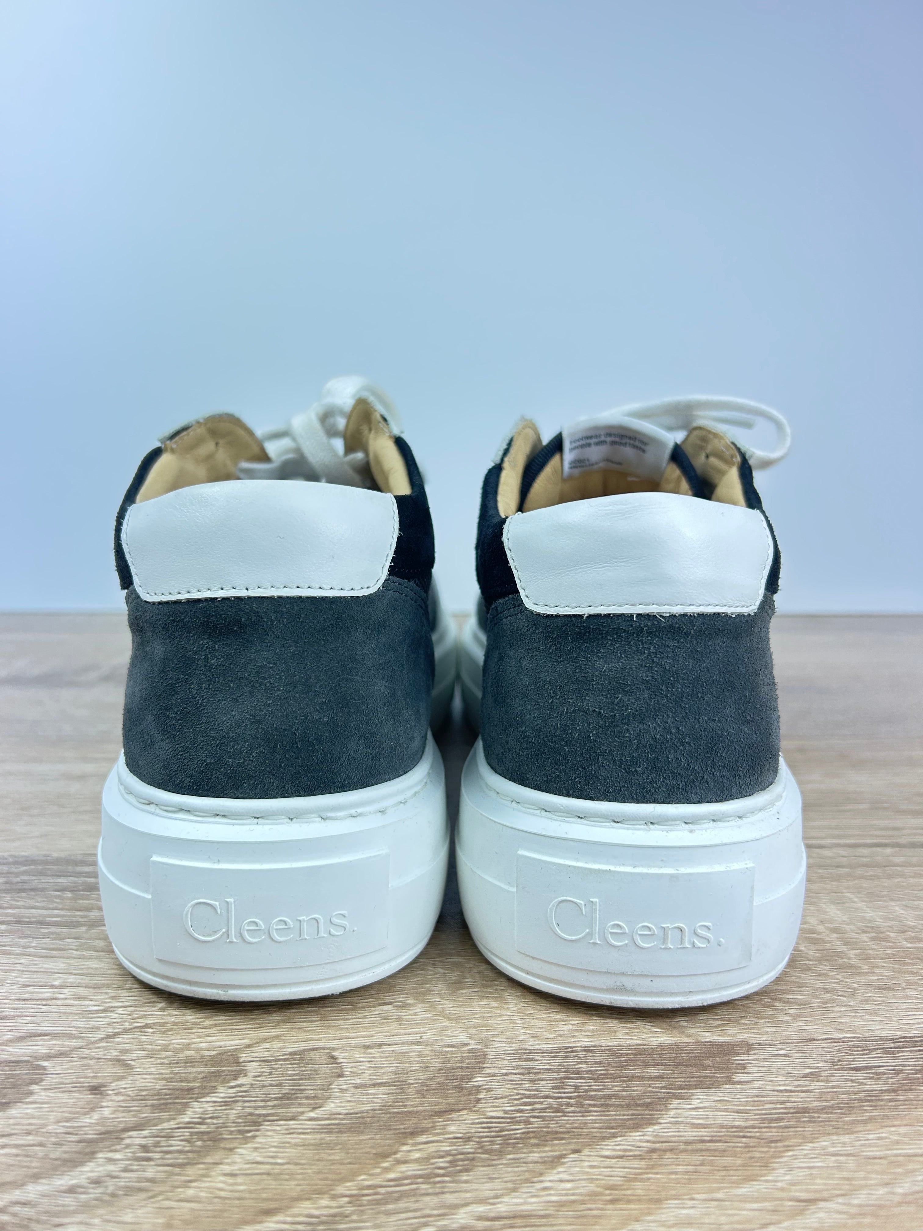 Cleens Luxor Trainers - Size 11