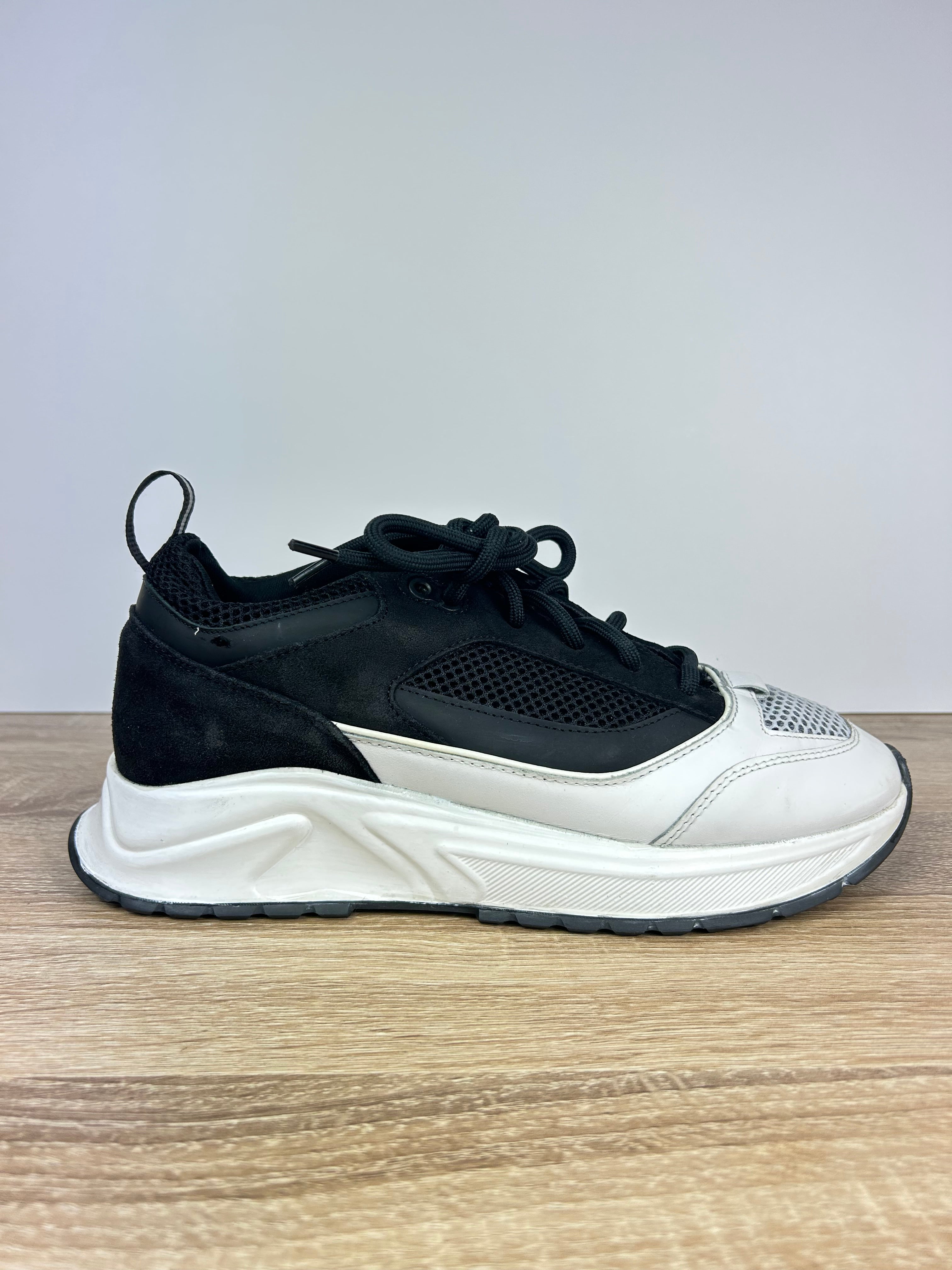 Cleens Essential Runners - Size 8