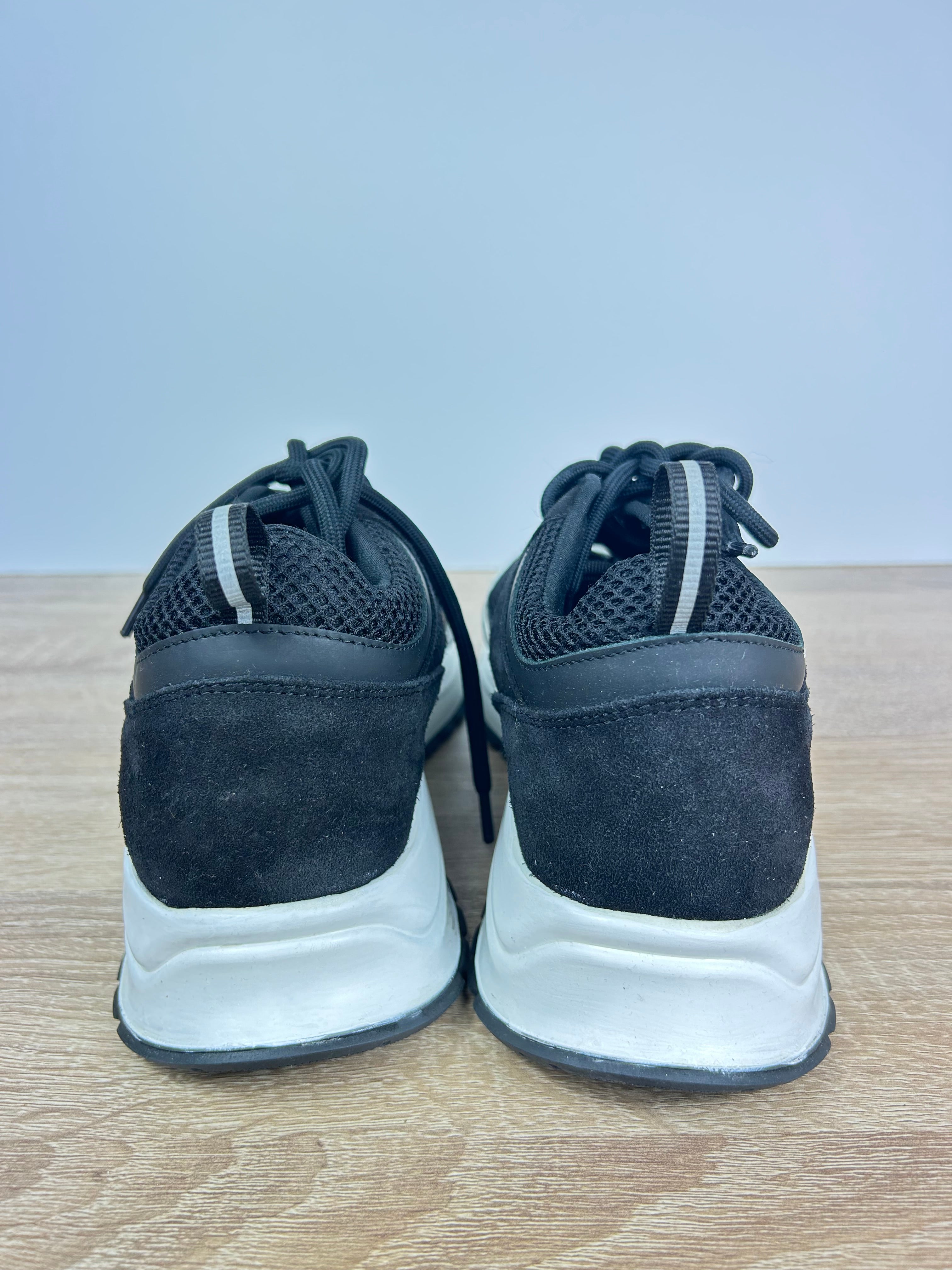 Cleens Essential Runners - Size 8