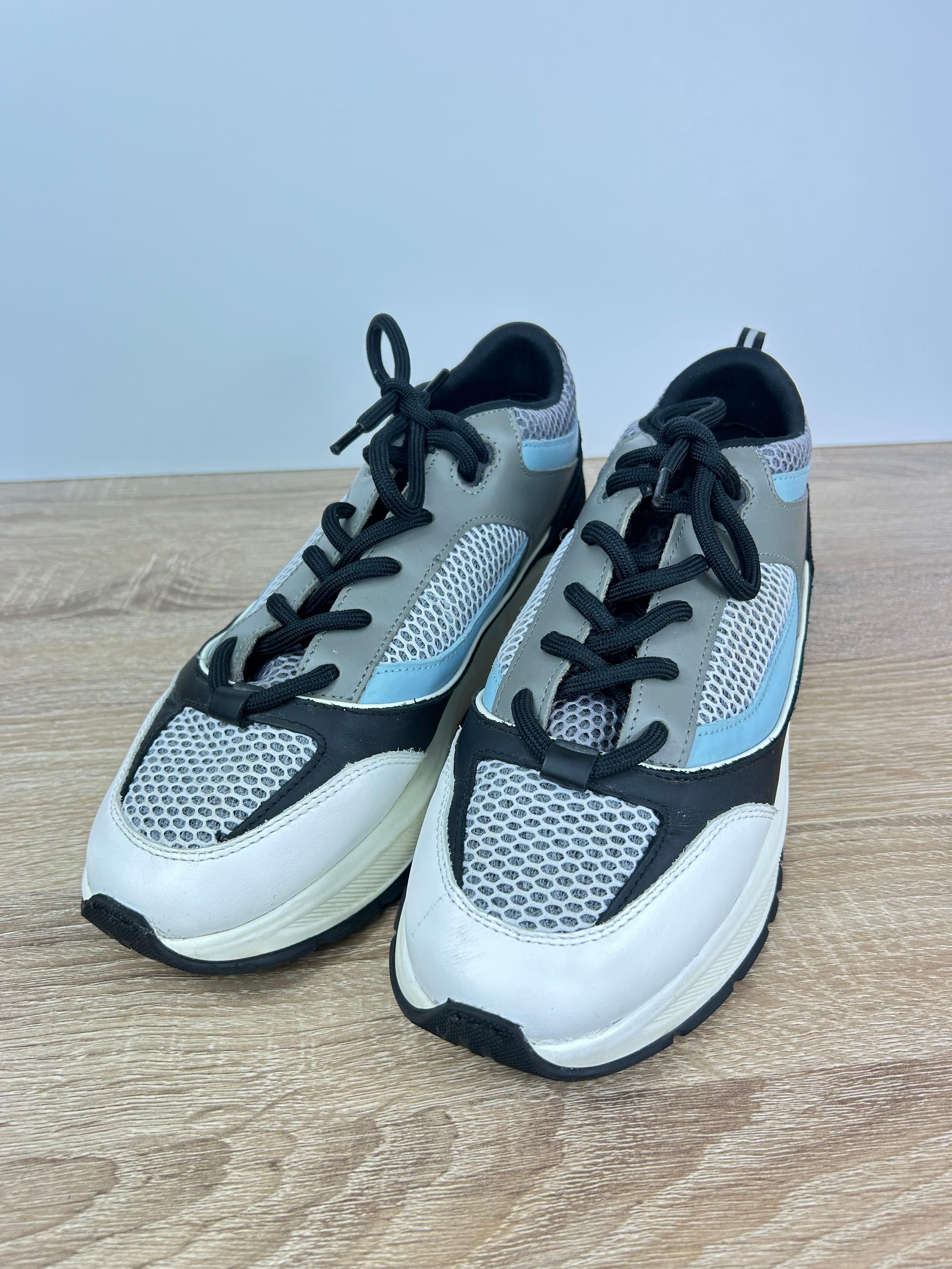 Cleens Essential Runners - Size 8