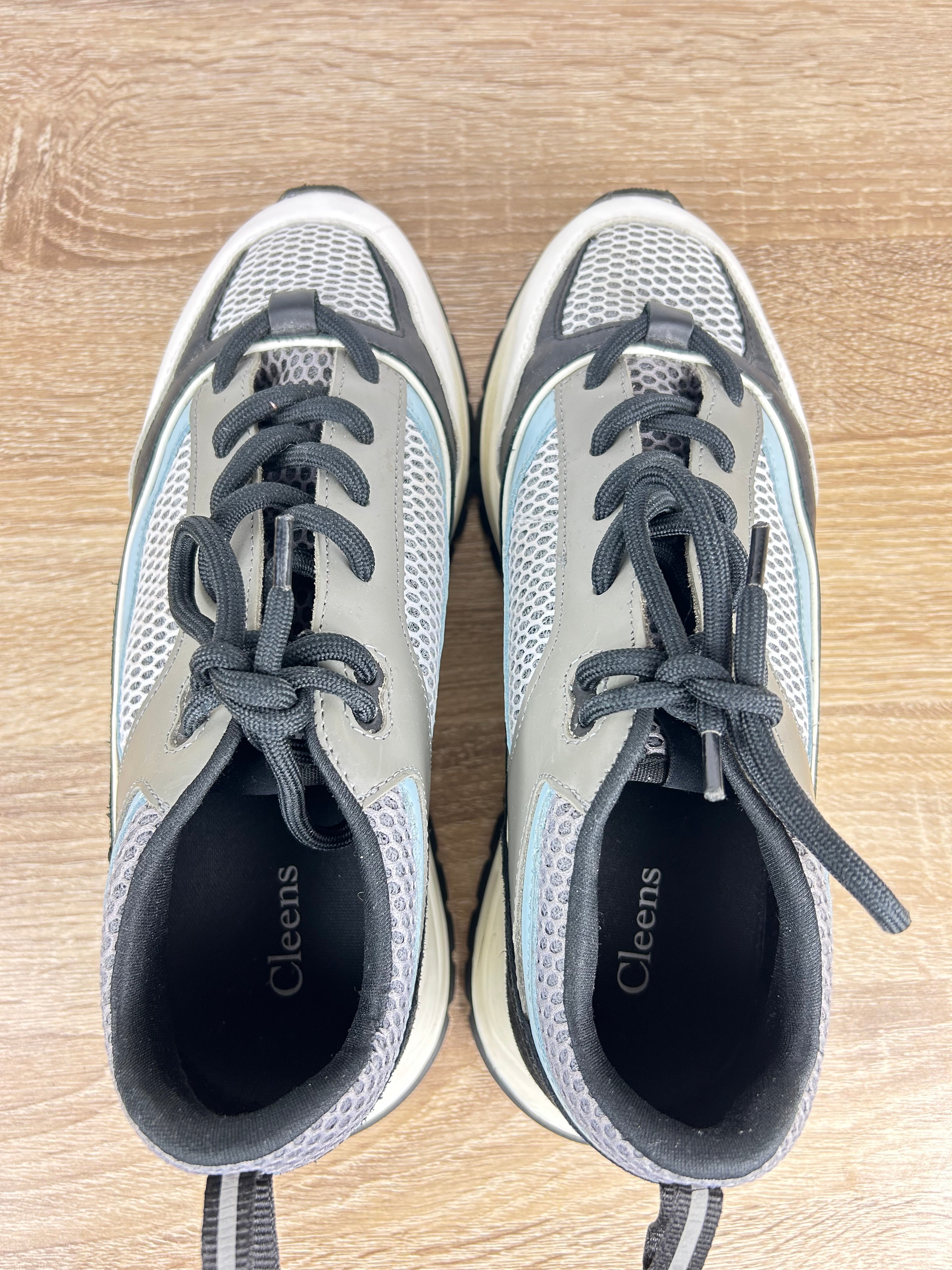 Cleens Essential Runners - Size 8