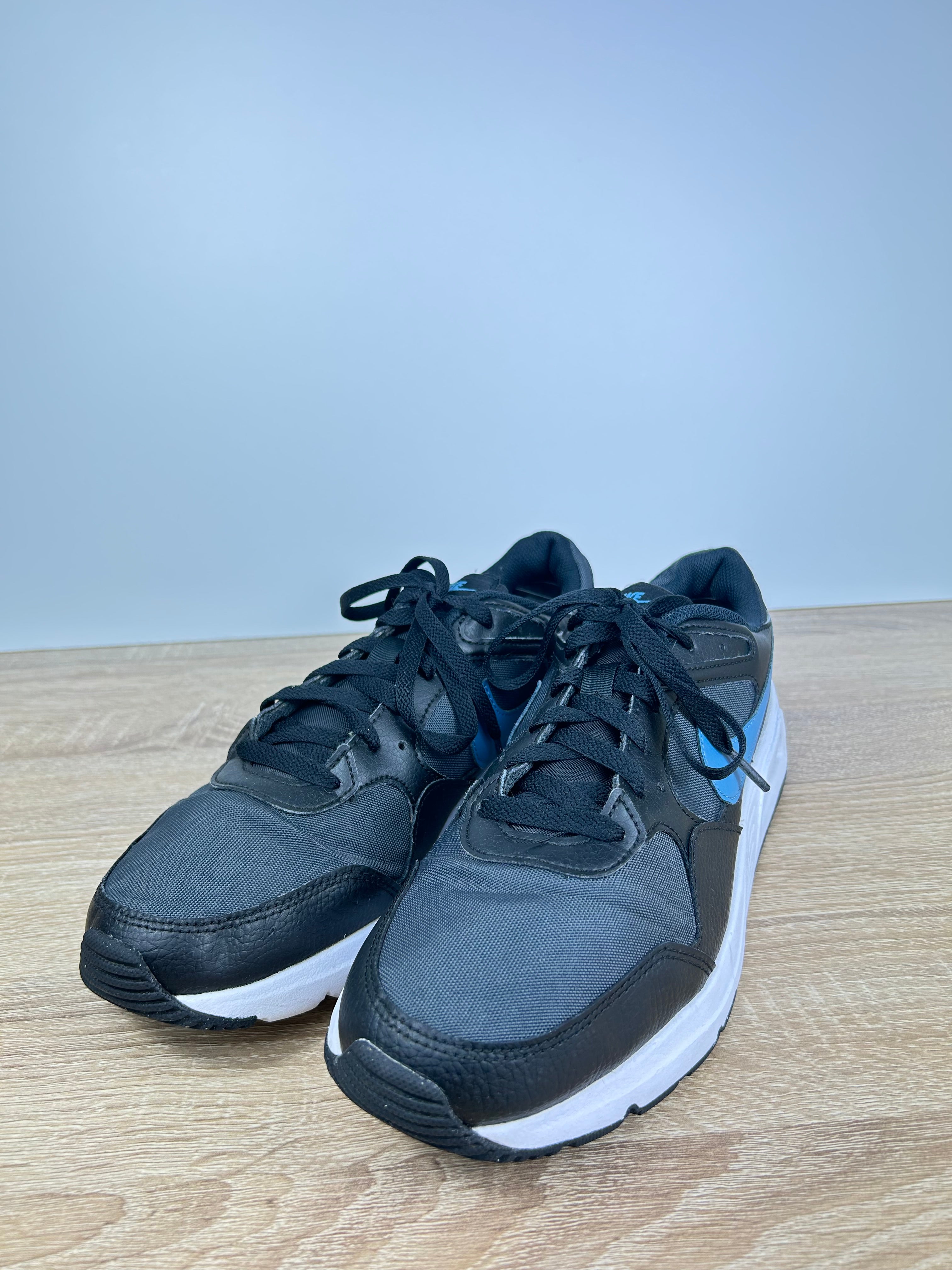 Nike Air Max Trainers - Size 9