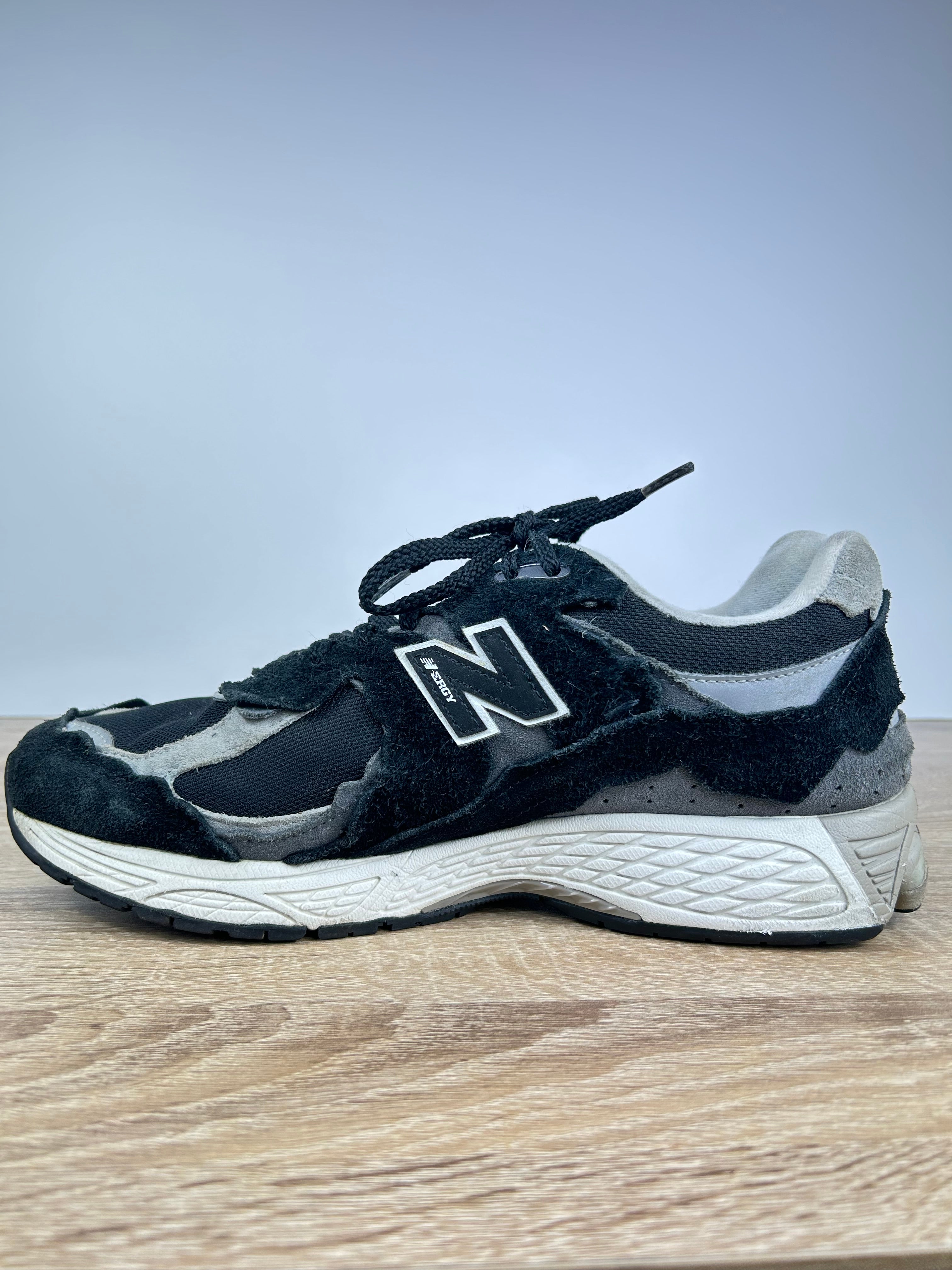 New Balance 2002r Protection Pack Trainers - Size 10