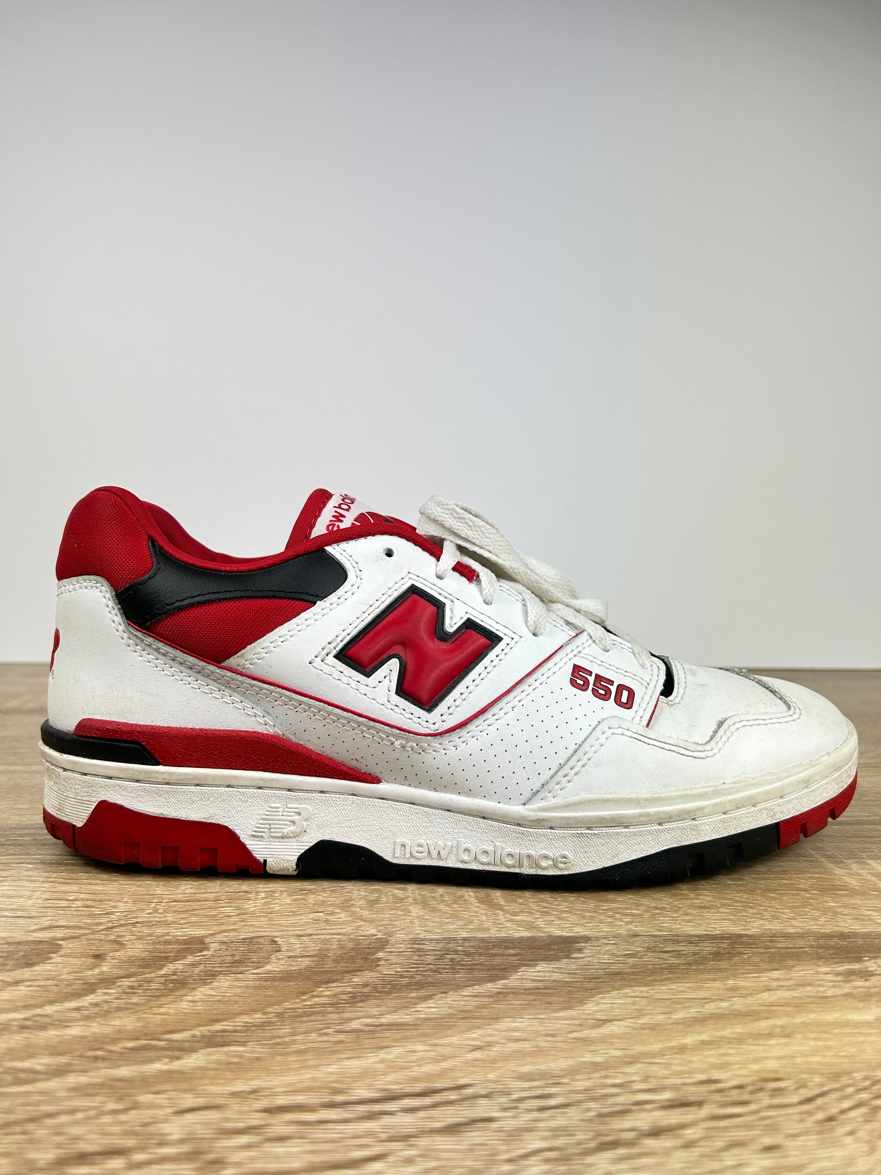 New Balance 550 Trainers - Size 9