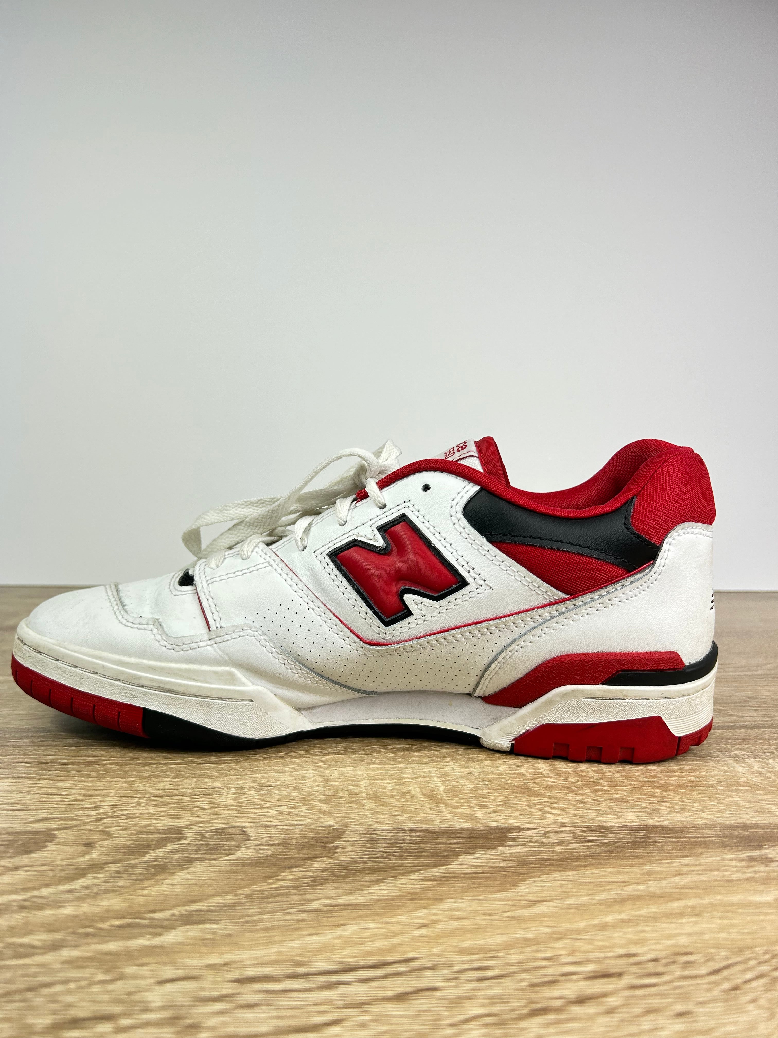 New Balance 550 Trainers - Size 9