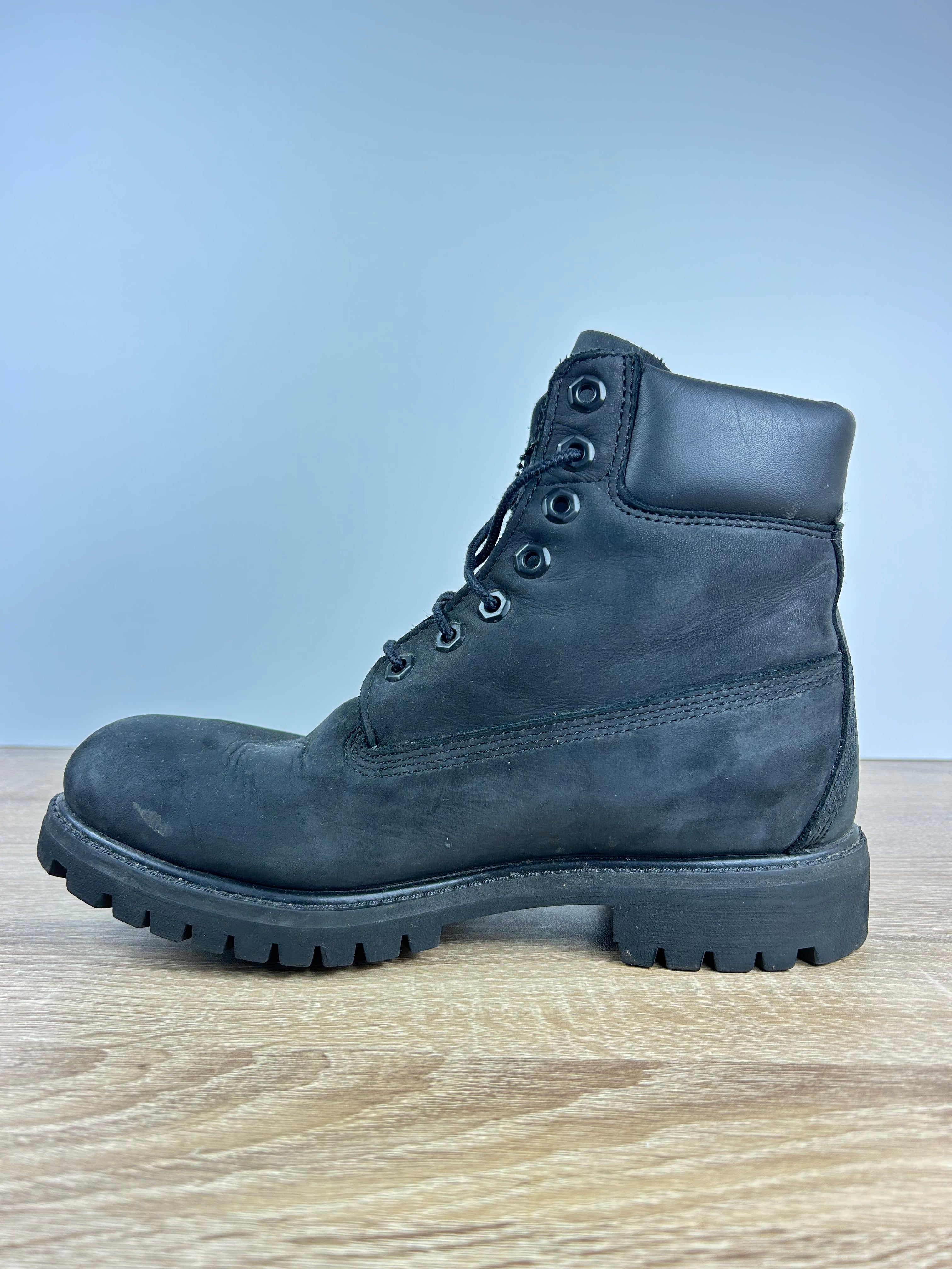 Timberland 6 Inch Premium Boots - Size 7.5W