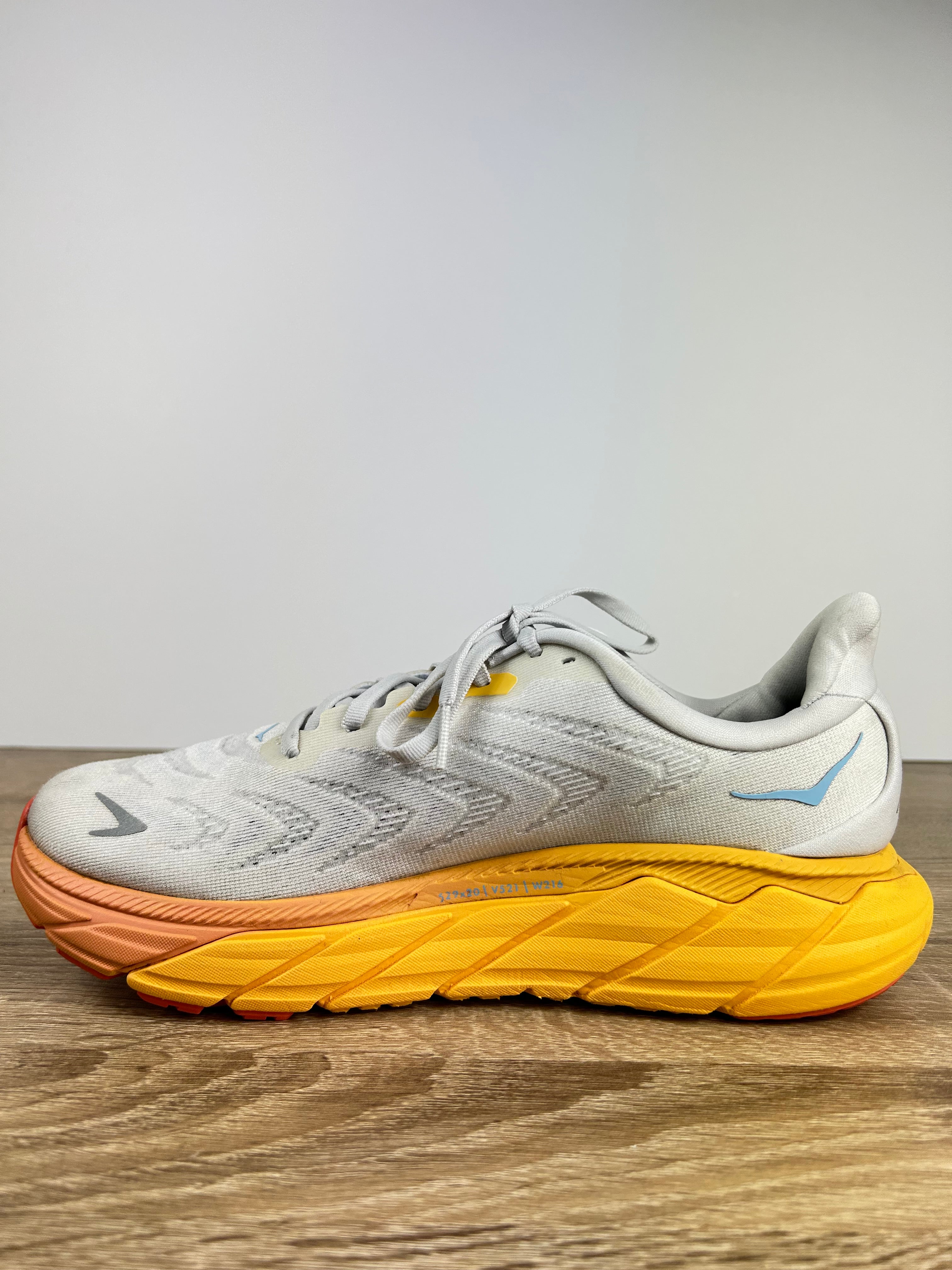 Hoka Arahi 6 Running Shoes - Size 7.5