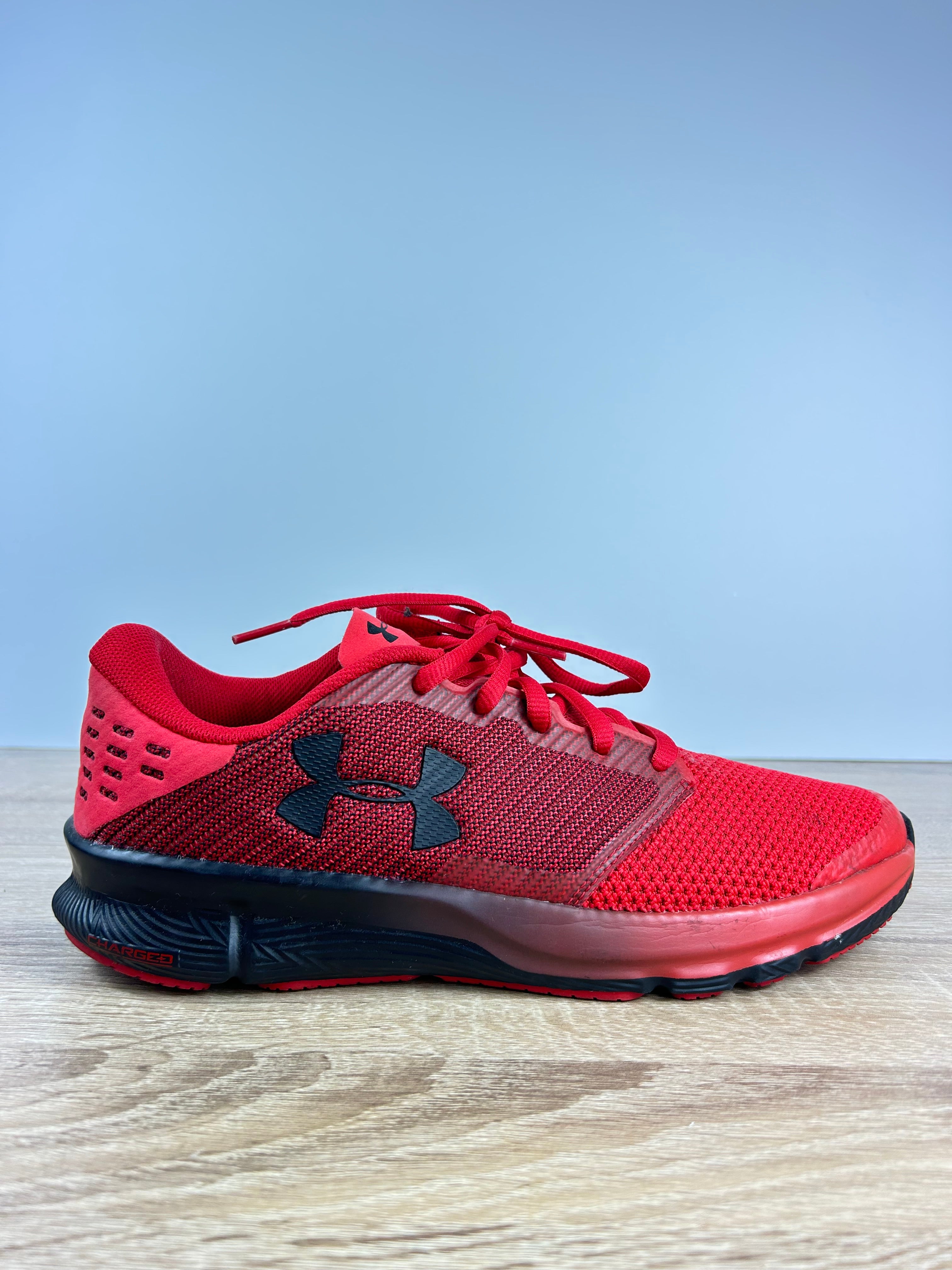 Under Armour Trainers - Size 9