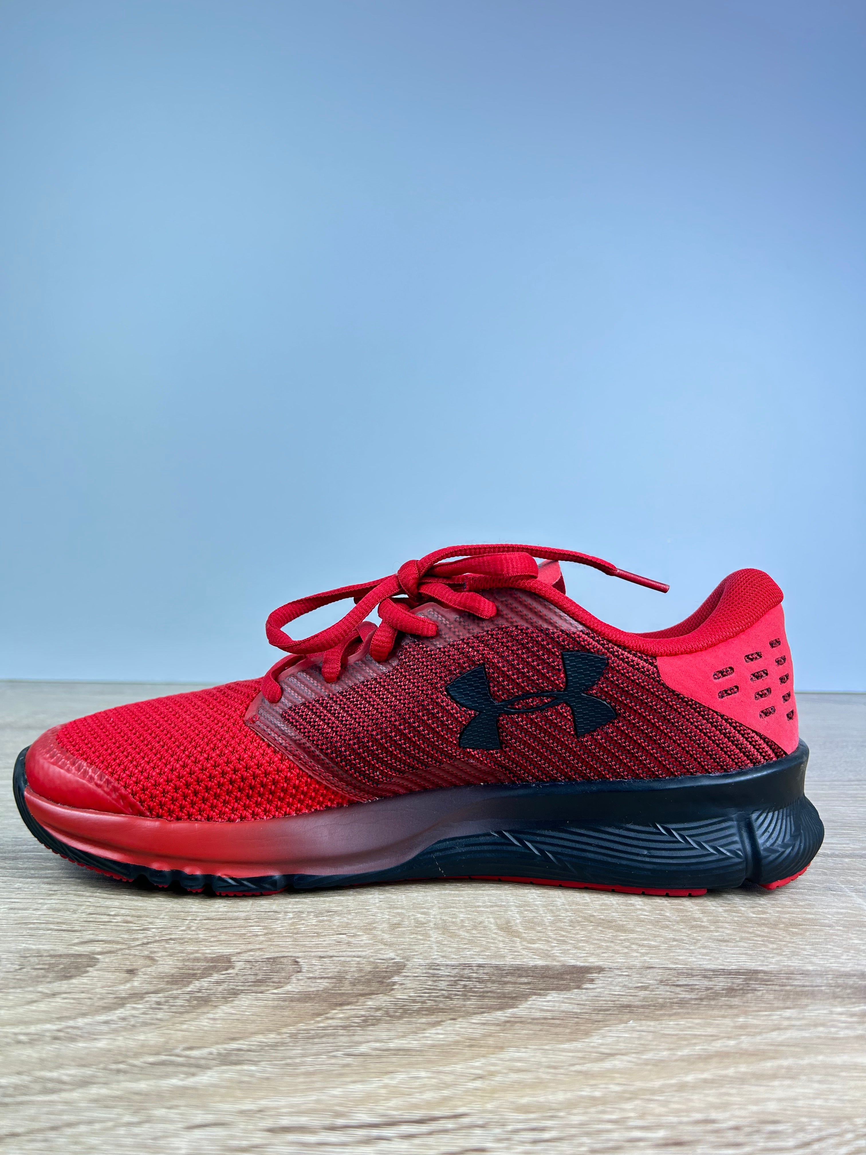 Under Armour Trainers - Size 9