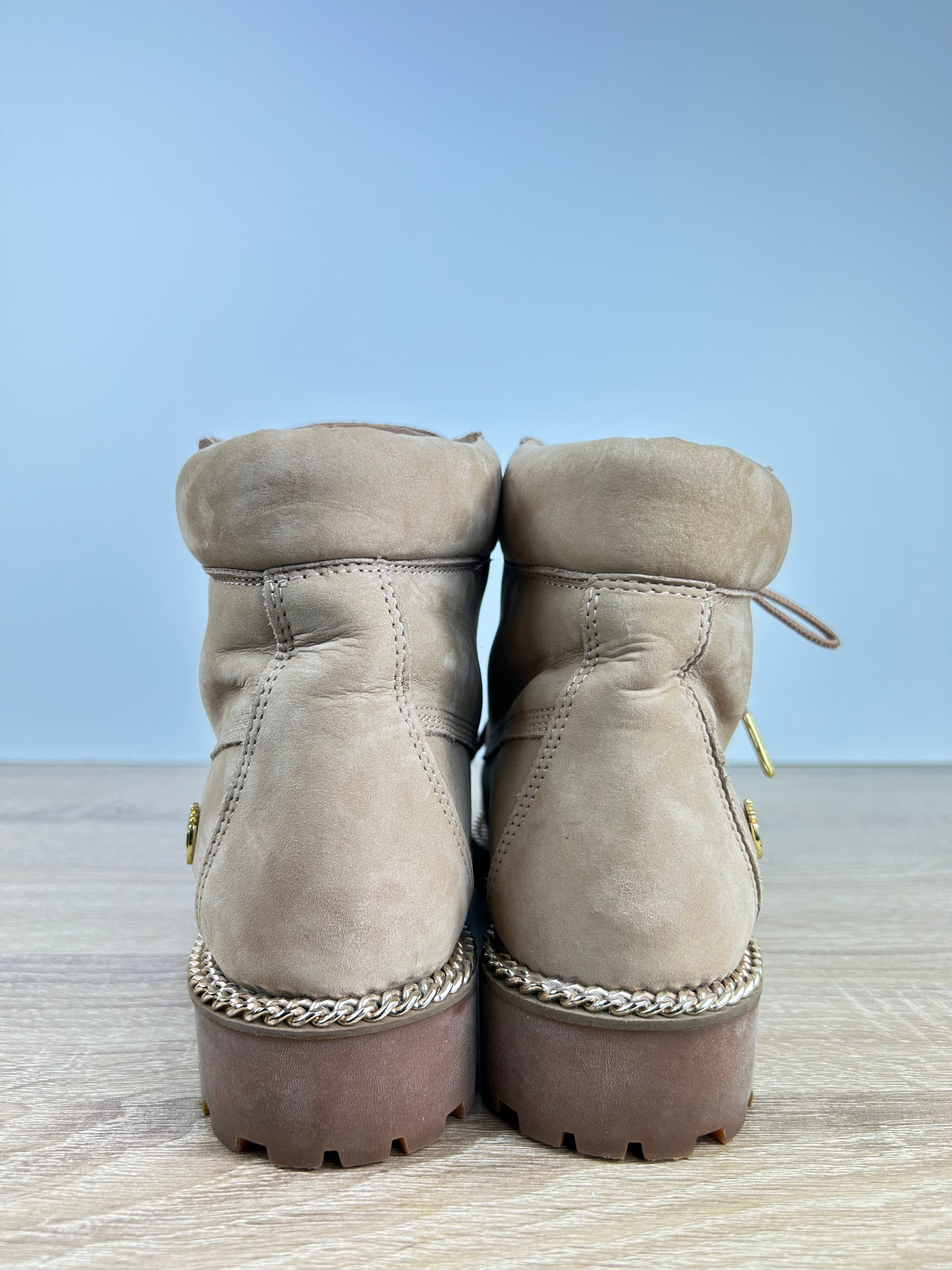 Timberland Boots - Size 6