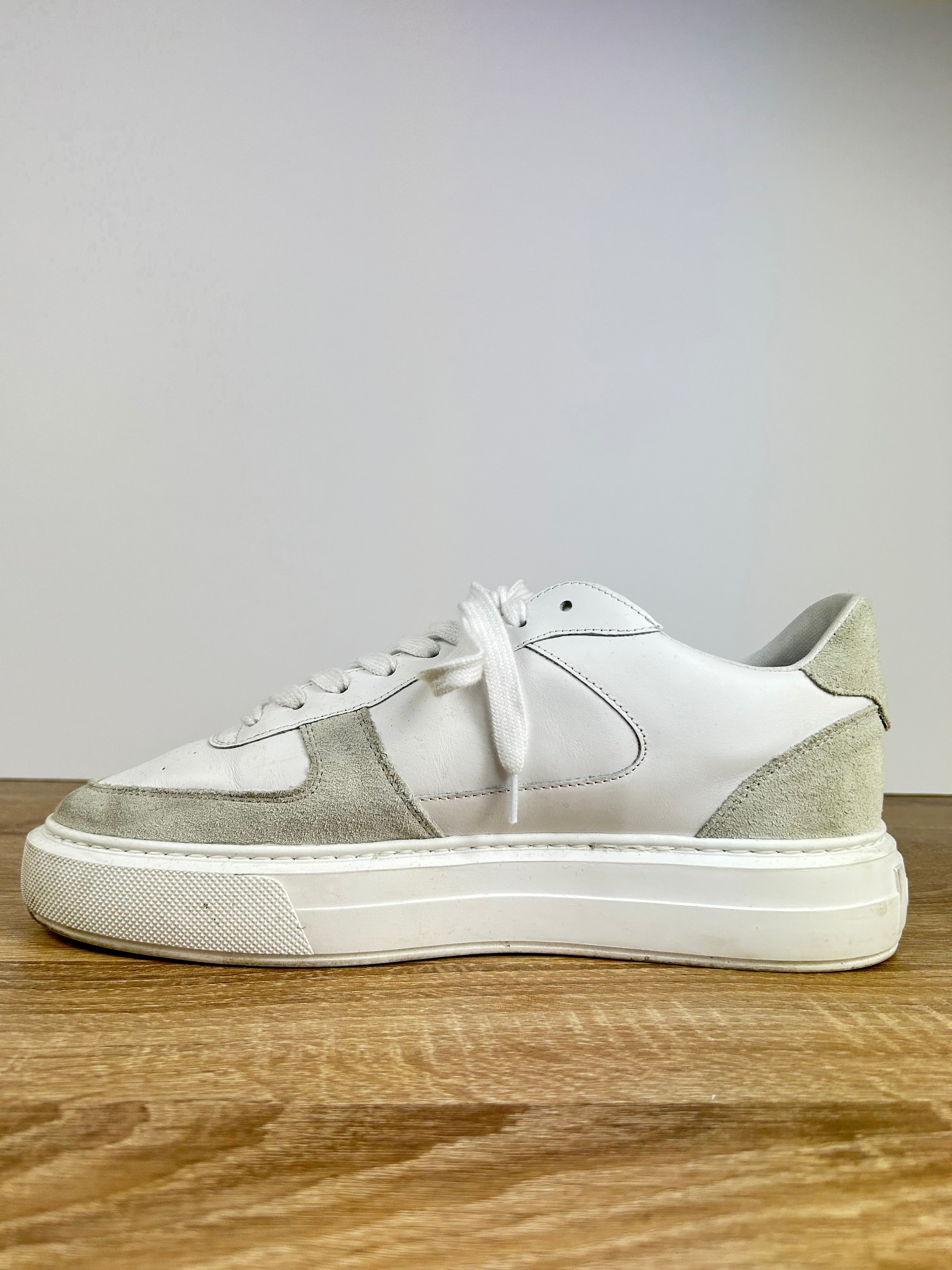 Cleens Court Trainers - Size 10