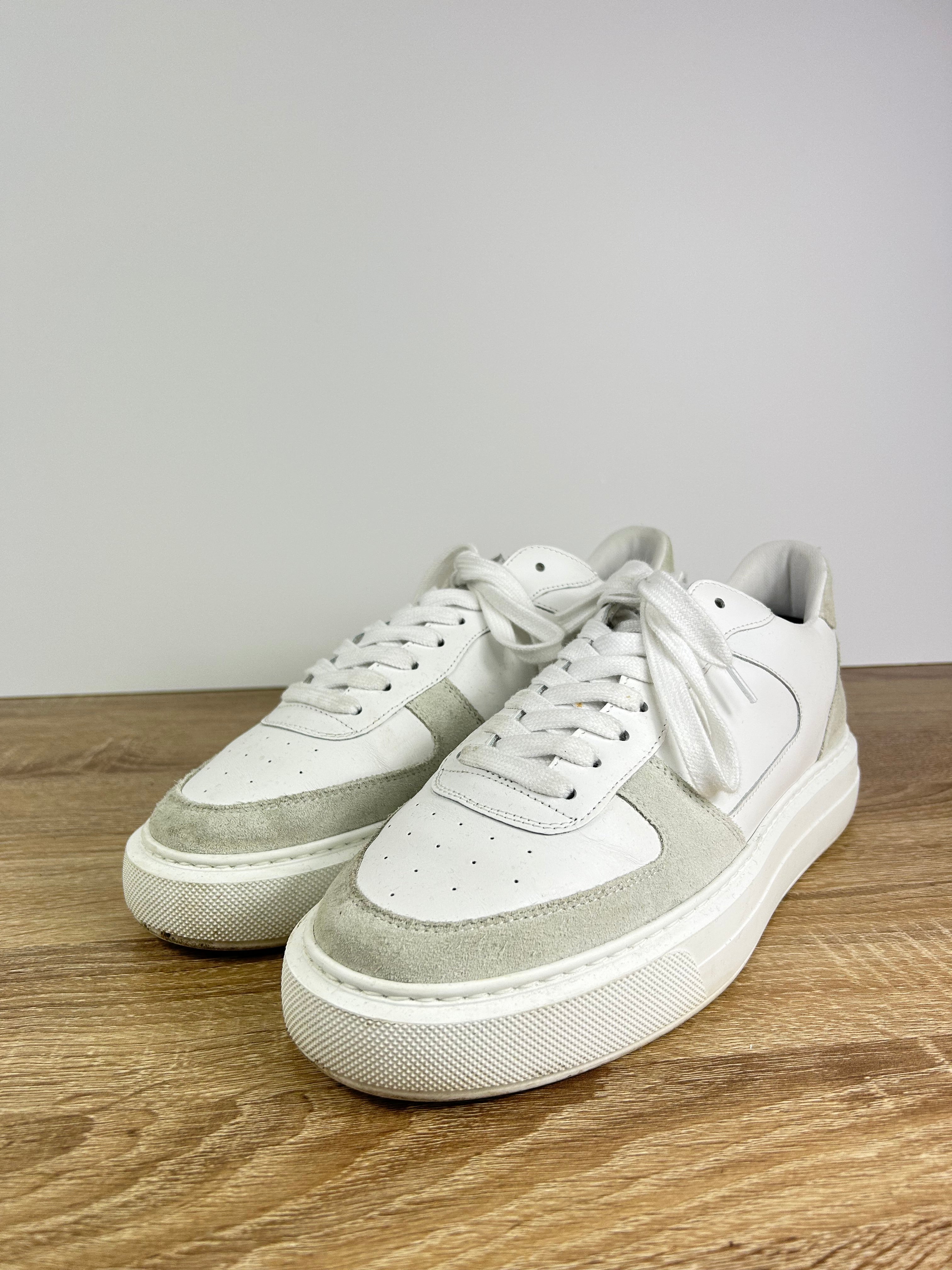 Cleens Court Trainers - Size 10