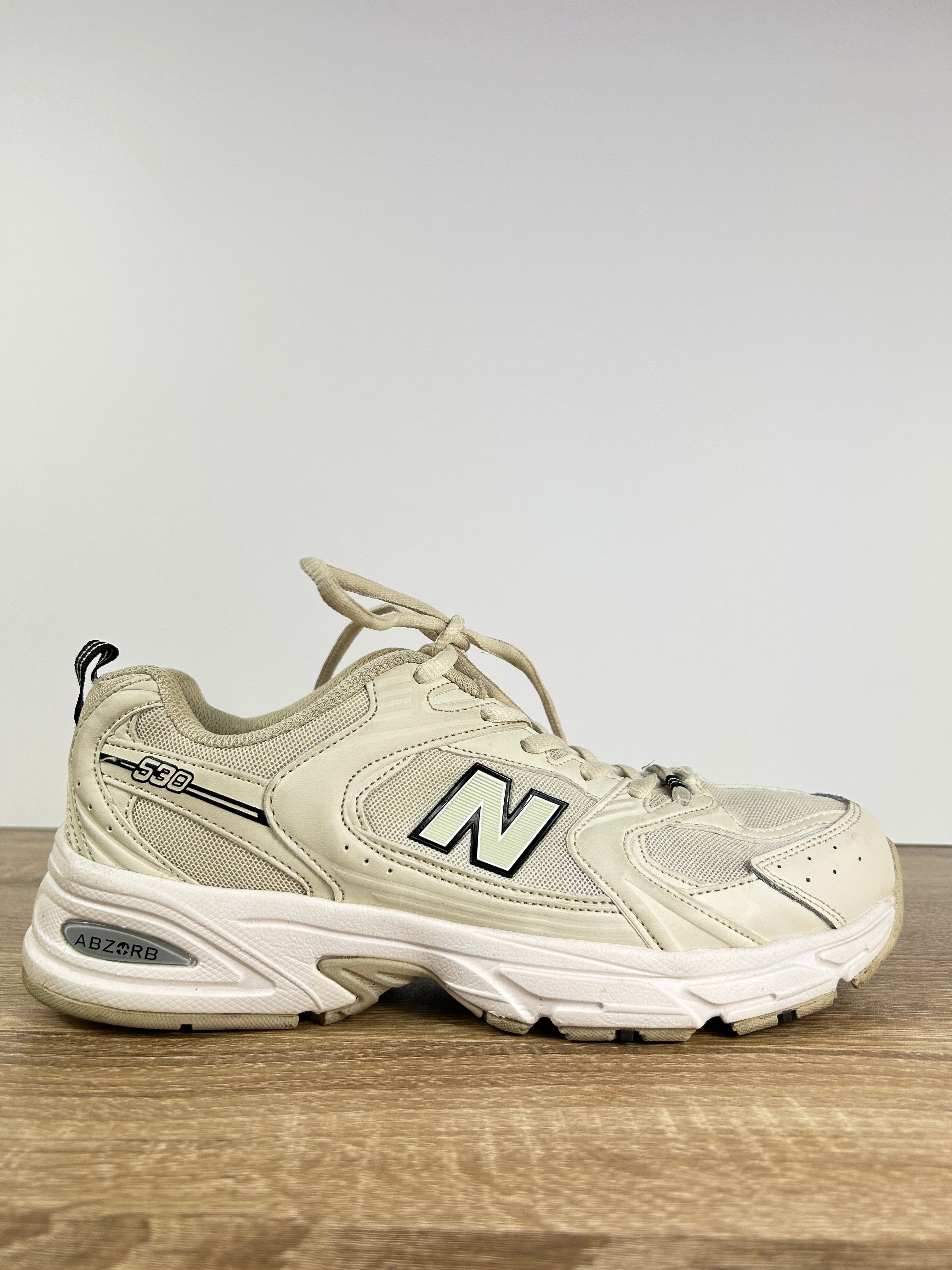 New Balance 530 Trainers - Size 8
