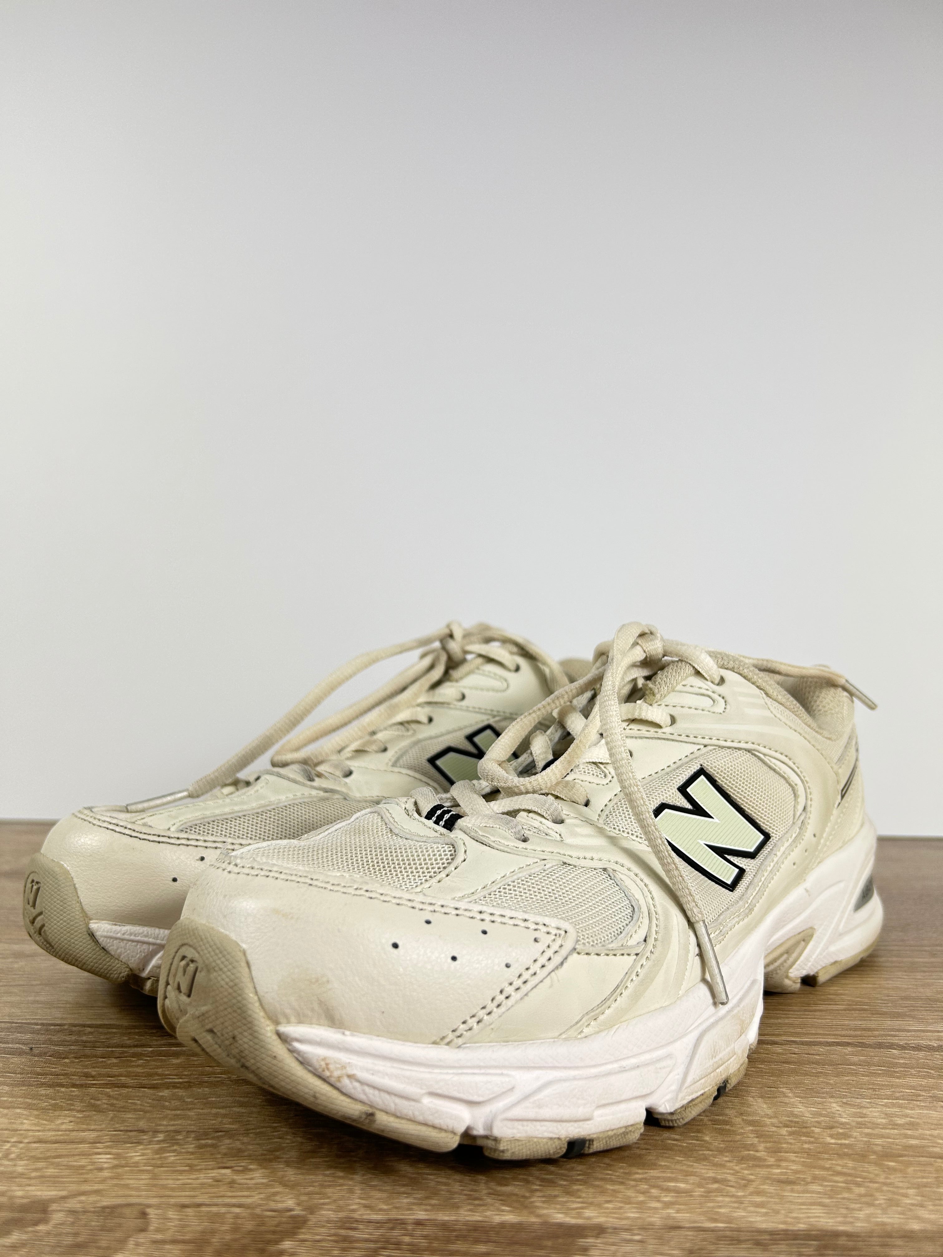 New Balance 530 Trainers - Size 8