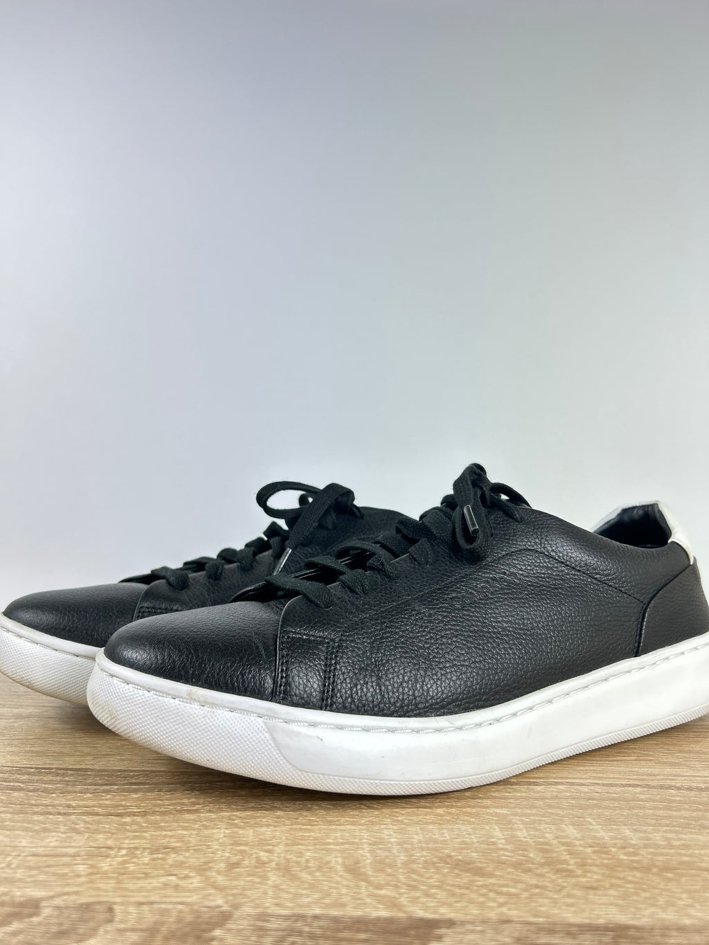 Calvin Klein Trainers - Size 10