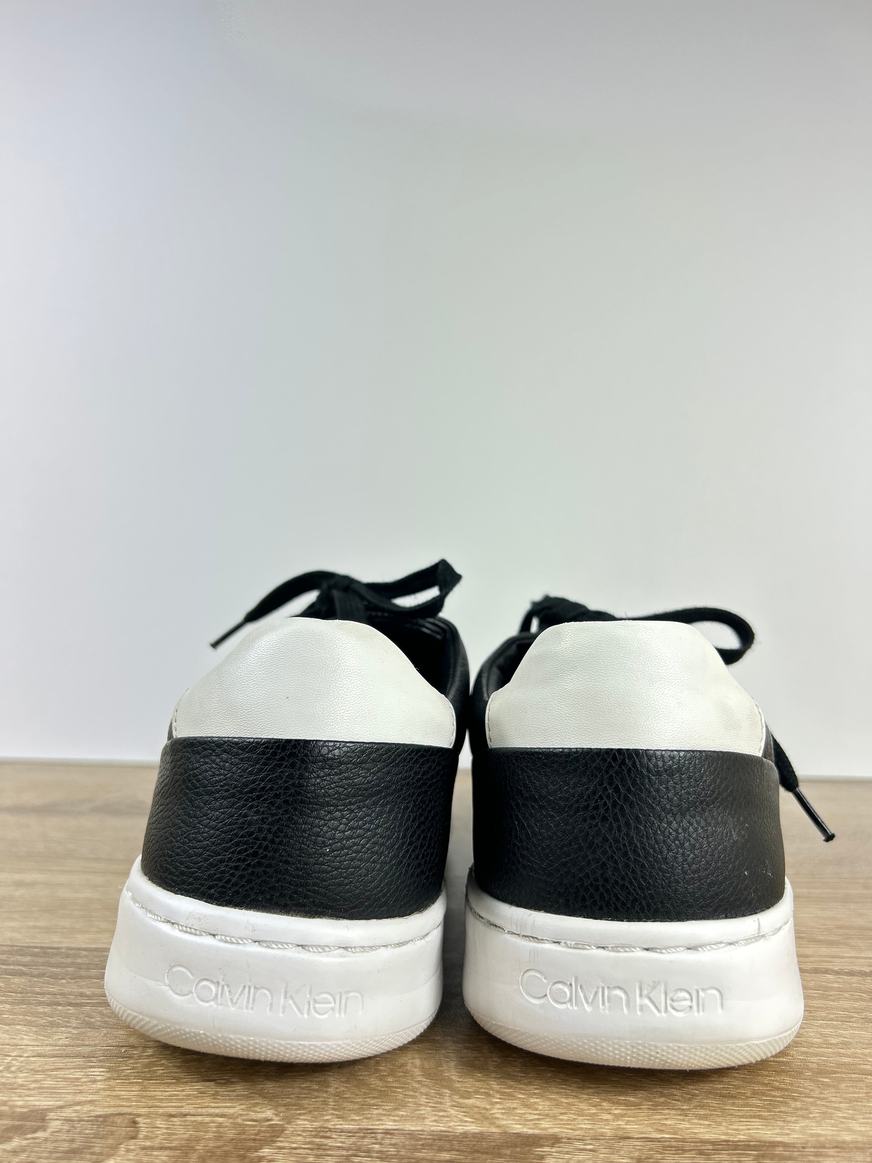 Calvin Klein Trainers - Size 10