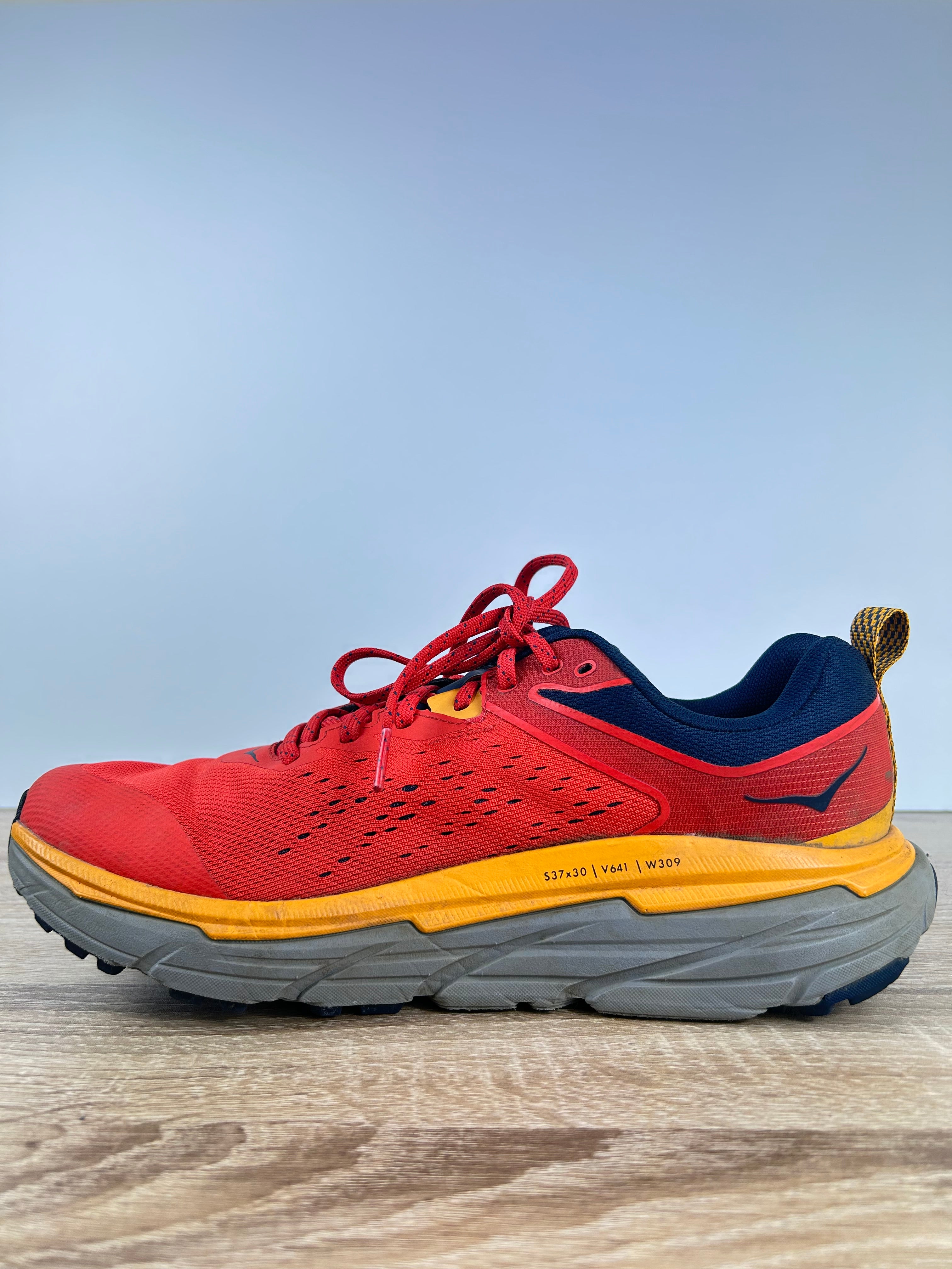 Hoka Challenger Atr 6 - Size 9