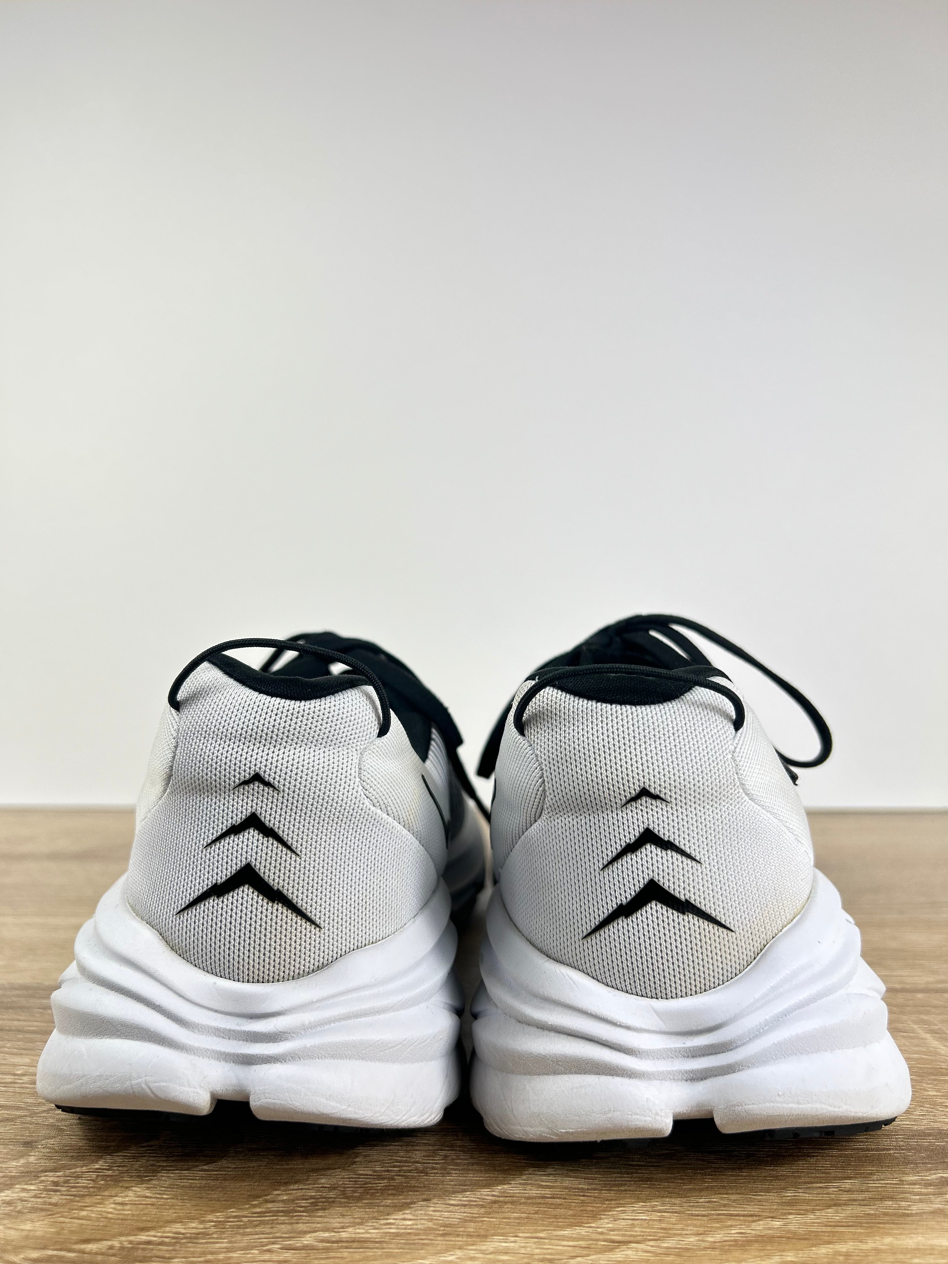 Hoka Rincon 3 Running Shoes - Size 9.5